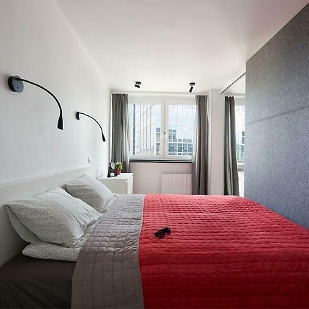 Aroma Apartments Rondo Onz Варшава Экстерьер фото