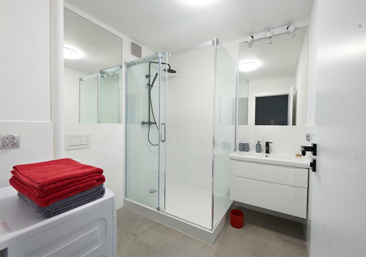 Aroma Apartments Rondo Onz Варшава Экстерьер фото